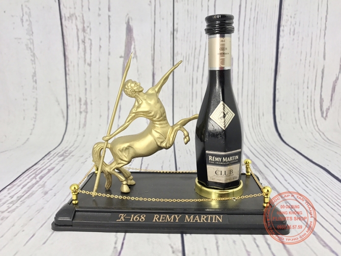 Remy Club Black with horse cradle